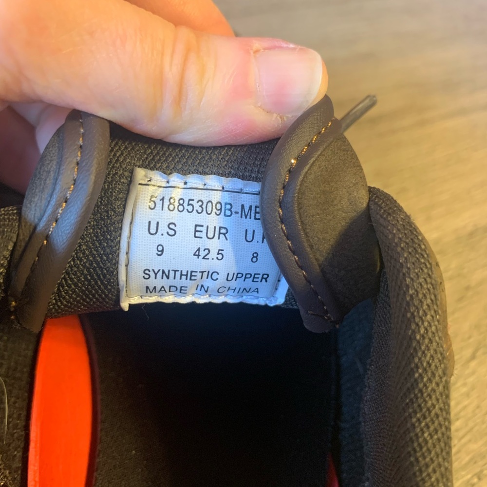 Men’s Levi’s Casual/Dress Sneaker